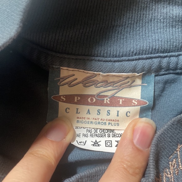 Toronto Maple Leafs Embroidered Long Sleeve T-Shirt - Picture 4 of 10